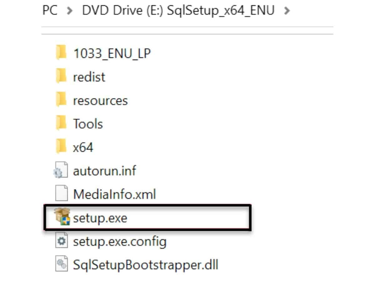SQL सर्वर स्थापना - इंस्टॉलर लॉन्च करने के लिए setup.exe फ़ाइल पर डबल क्लिक करें